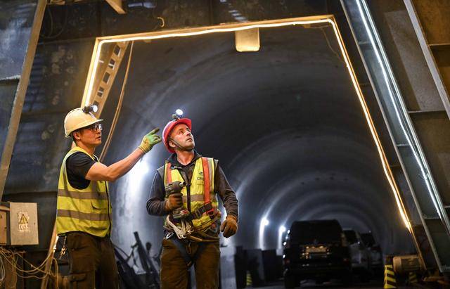 青年说 | 到中亚<strong></p>
<p>同仁堂股票</strong>，奔赴一场激动人心的“探秘”