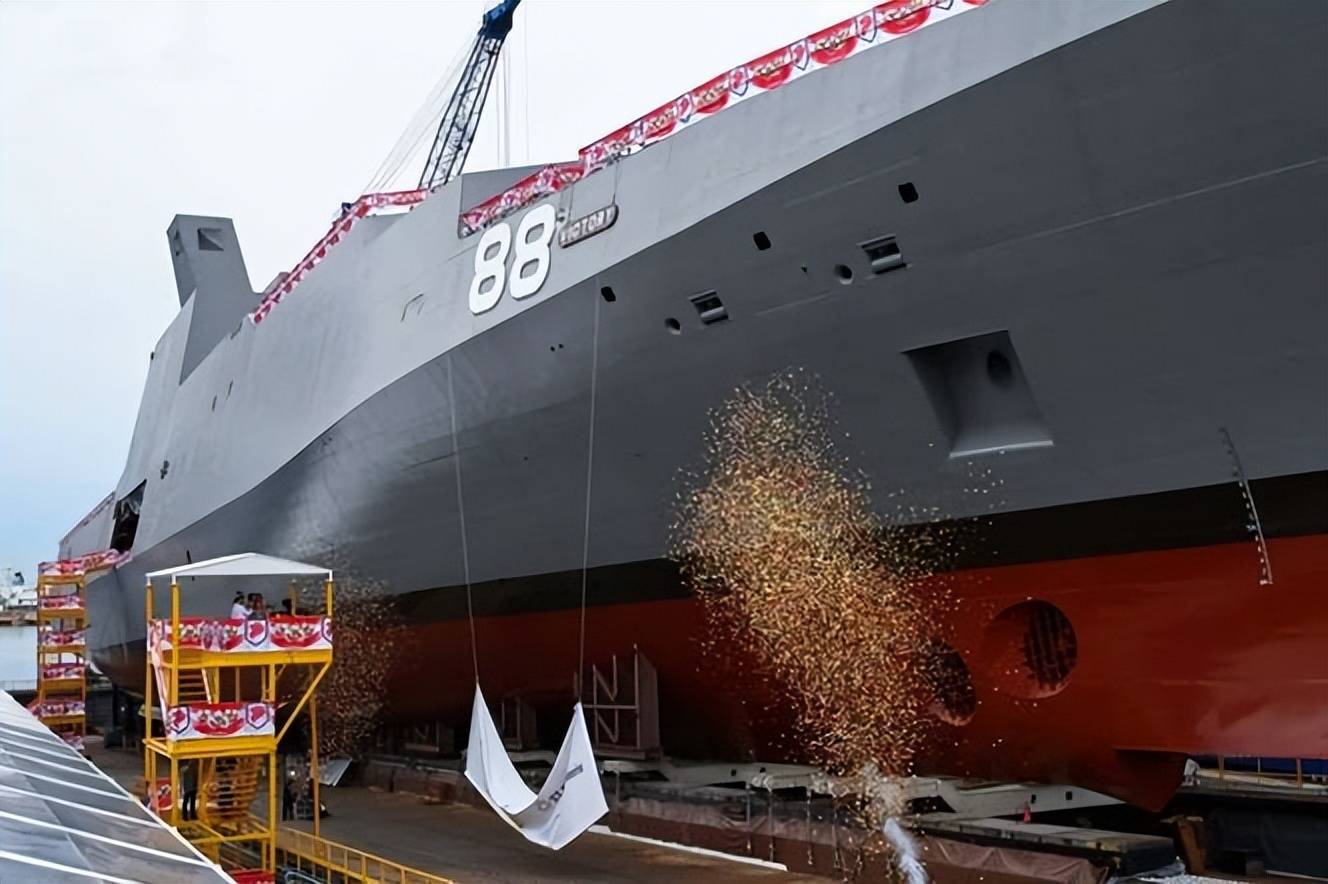 人口不足600万的小国<strong></p>
<p>同仁堂股票</strong>，建造8000吨级大型战舰，新加坡“胜利号”多用途战斗舰亮相