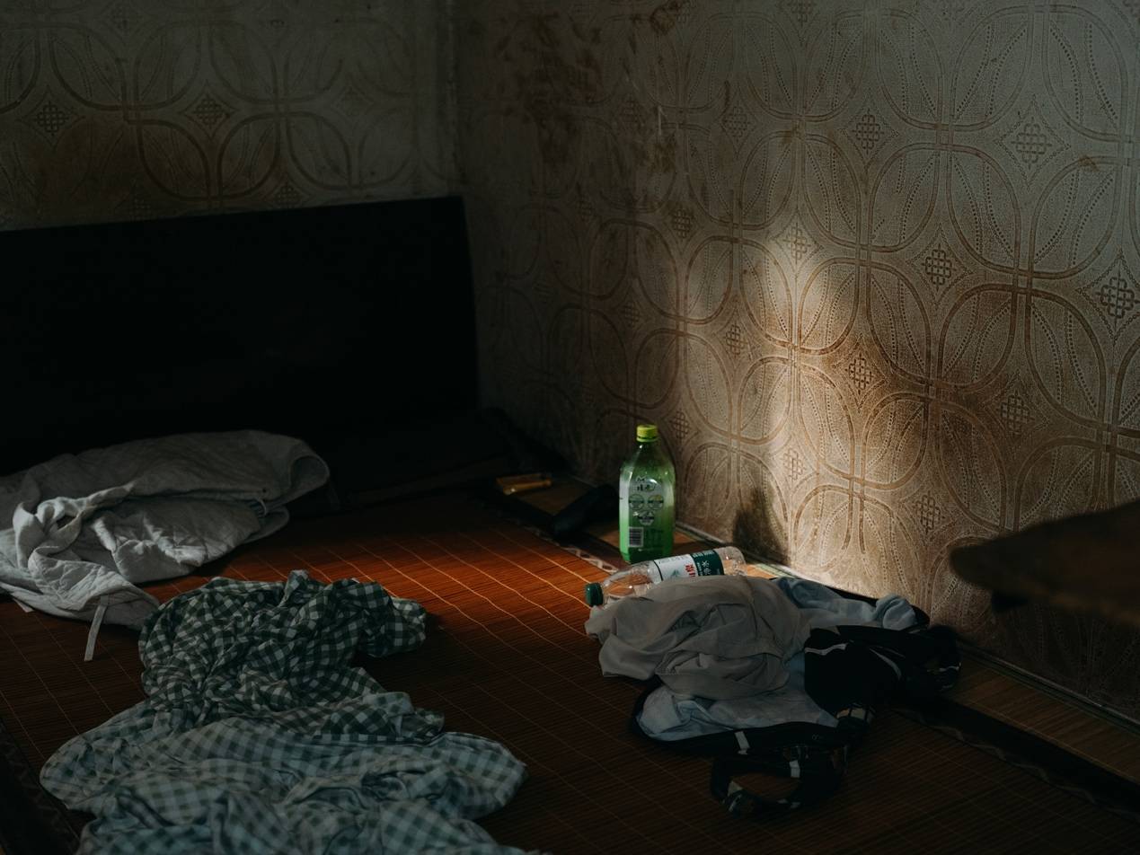 <strong></p>
<p>同仁堂股票</strong>他们挤在8元一晚的旅店 几百人抢一个活