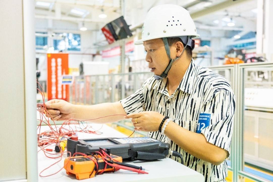 上海机器人系统运维选手集训有序推进<strong></p>
<p>同仁堂股票</strong>，“破阵”指日可待