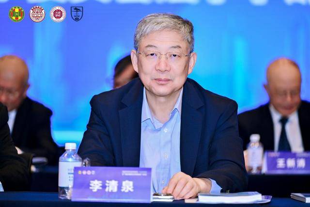 构建中国特色法学教育体系<strong></p>
<p>恒生电子股票</strong>，这场高规格学术研讨会在深圳举办