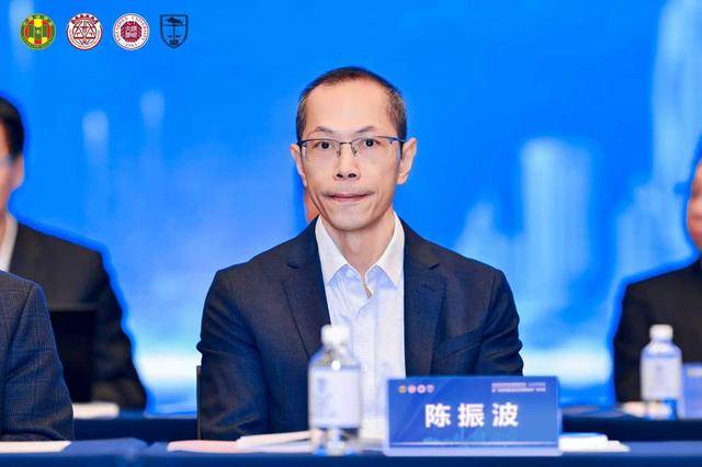 构建中国特色法学教育体系<strong></p>
<p>恒生电子股票</strong>，这场高规格学术研讨会在深圳举办