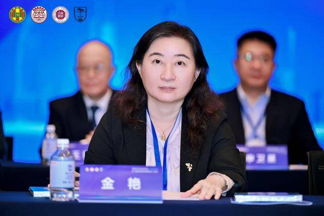 构建中国特色法学教育体系<strong></p>
<p>恒生电子股票</strong>，这场高规格学术研讨会在深圳举办