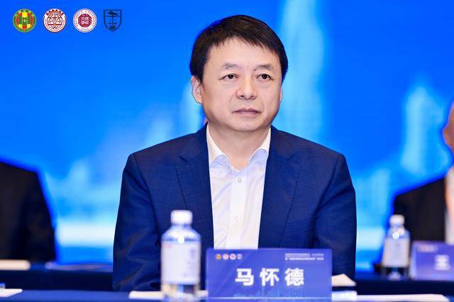 构建中国特色法学教育体系<strong></p>
<p>恒生电子股票</strong>，这场高规格学术研讨会在深圳举办