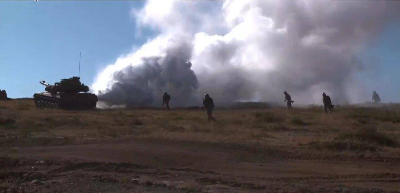 大场面！机器狗、无人机开路<strong></p>
<p>中国中铁股票</strong>，实兵对抗演练画面公布