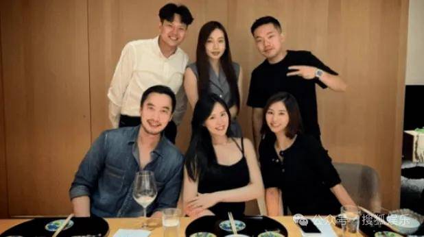 第三段婚姻亮红灯<strong></p>
<p>小商品城股票</strong>?他不会又要离婚了吧......