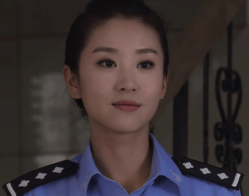 考古|苗圃被称内娱无代餐!巅峰期隐退嫁大19岁富商<strong></p>
<p>小商品城股票</strong>,如今儿女双全成人生赢家