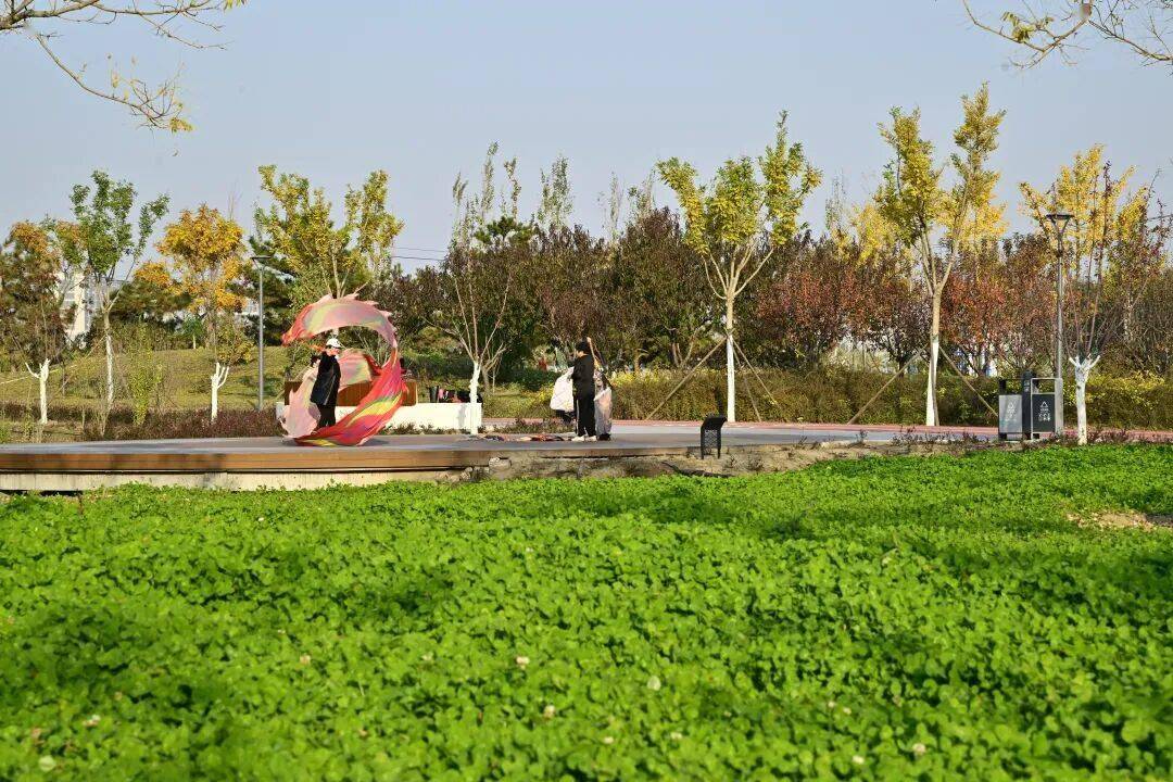 北京新添一个超美大公园<strong></p>
<p>小商品城股票</strong>!占地超300亩