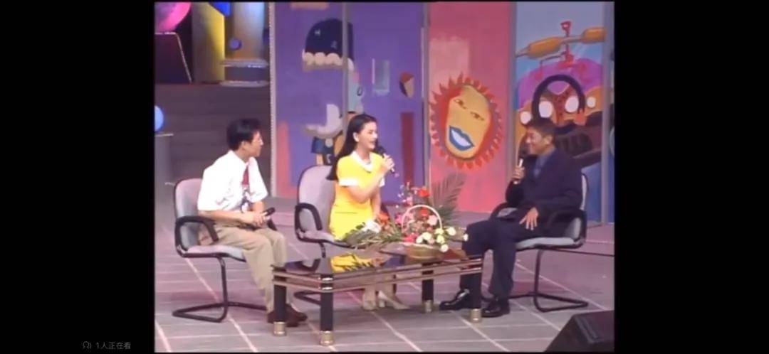 李湘气得翻出了瘦瘦的照片……她年轻时确实是仙女啊<strong></p>
<p>小商品城股票</strong>!