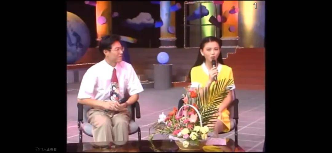 李湘气得翻出了瘦瘦的照片……她年轻时确实是仙女啊<strong></p>
<p>小商品城股票</strong>!