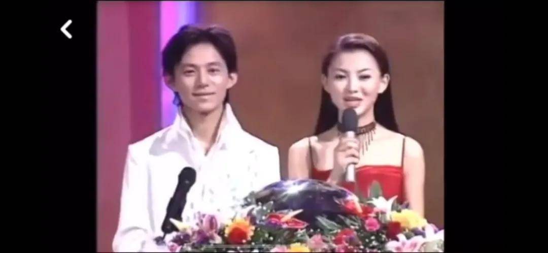 李湘气得翻出了瘦瘦的照片……她年轻时确实是仙女啊<strong></p>
<p>小商品城股票</strong>!