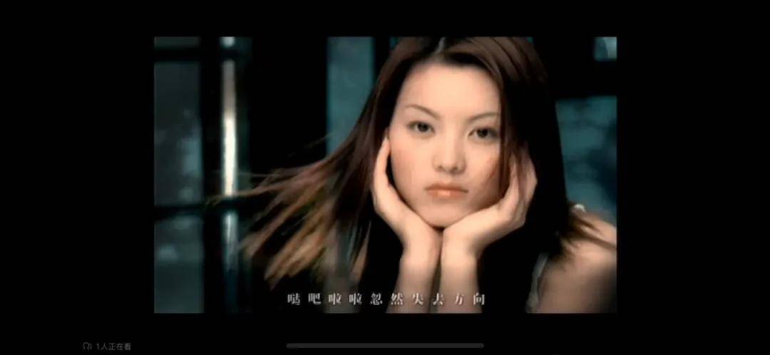 李湘气得翻出了瘦瘦的照片……她年轻时确实是仙女啊<strong></p>
<p>小商品城股票</strong>!