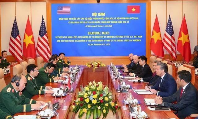 美媒：越南在南海4年造21座岛<strong></p>
<p>锦龙股份股票</strong>！菲律宾成试错样本？中方早有打算