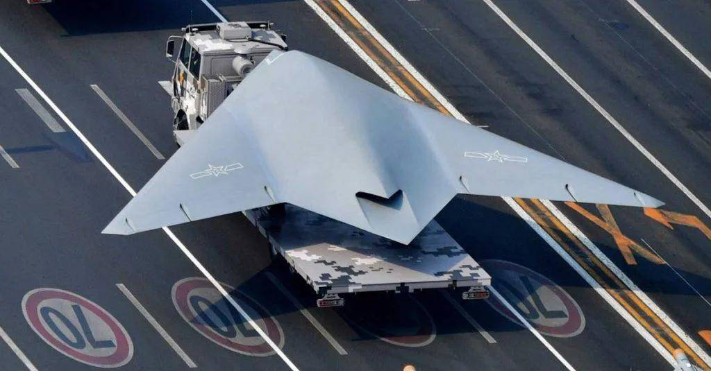 代号“玄龙”!攻击-11官宣服役<strong></p>
<p>今日股票</strong>,与歼-20、歼-16编队飞行