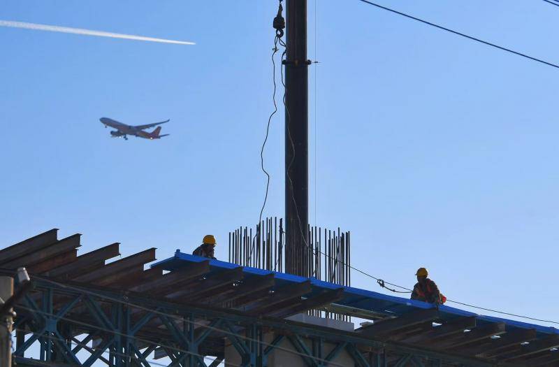 直达首都机场<strong></p>
<p>山东黄金股票</strong>！ 北京亮马河北路施工加速推进