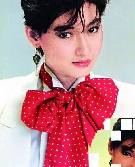 考古|惠英红自曝拿奖后谈百倍涨薪!拍打戏至残疾阑尾手术后7天复工<strong></p>
<p>山东黄金股票</strong>,她的人生是拼出来的