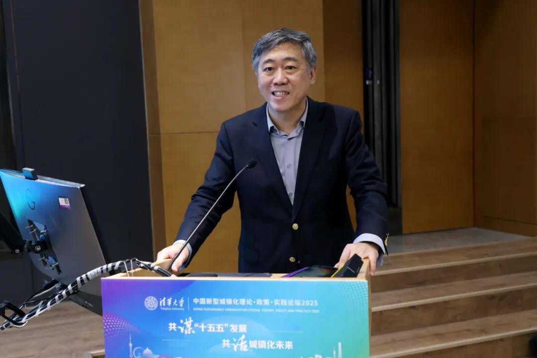 李稻葵：建议未来5年增发10万亿新型城镇化特别国债 直接给到县级政府