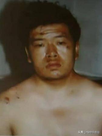 无间道?山西警察中队长抢运钞车<strong></p>
<p>中国电信股票</strong>,被同事百发子弹乱枪击毙