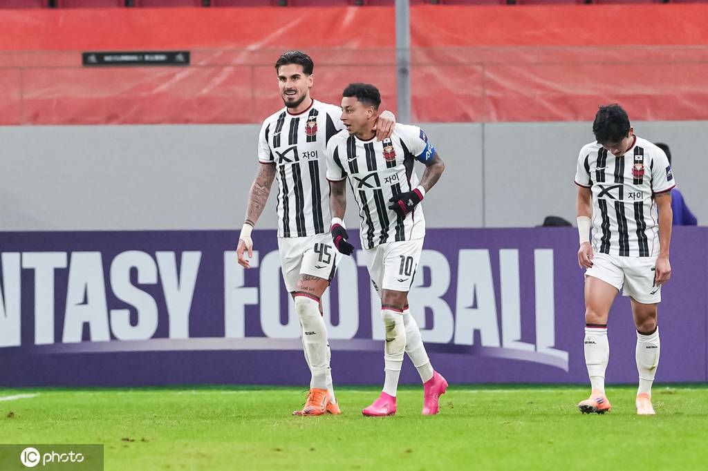 继续垫底<strong></p>
<p>中国电信股票</strong>!亚冠-林皇2射1传维塔尔世界波 海港主场1-3首尔