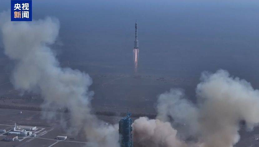 首次应急发射<strong></p>
<p>中国电信股票</strong>！神舟二十二号飞船发射圆满成功！飞船上装了啥？怎么装？一文揭秘