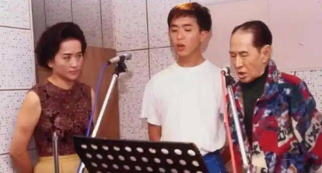 考古|港圈富二代曝被百名女星投怀送抱？交往3个女友雨露均沾<strong></p>
<p>格林美股票</strong>，他是现代韦小宝