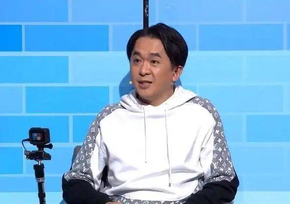 考古|港圈富二代曝被百名女星投怀送抱？交往3个女友雨露均沾<strong></p>
<p>格林美股票</strong>，他是现代韦小宝