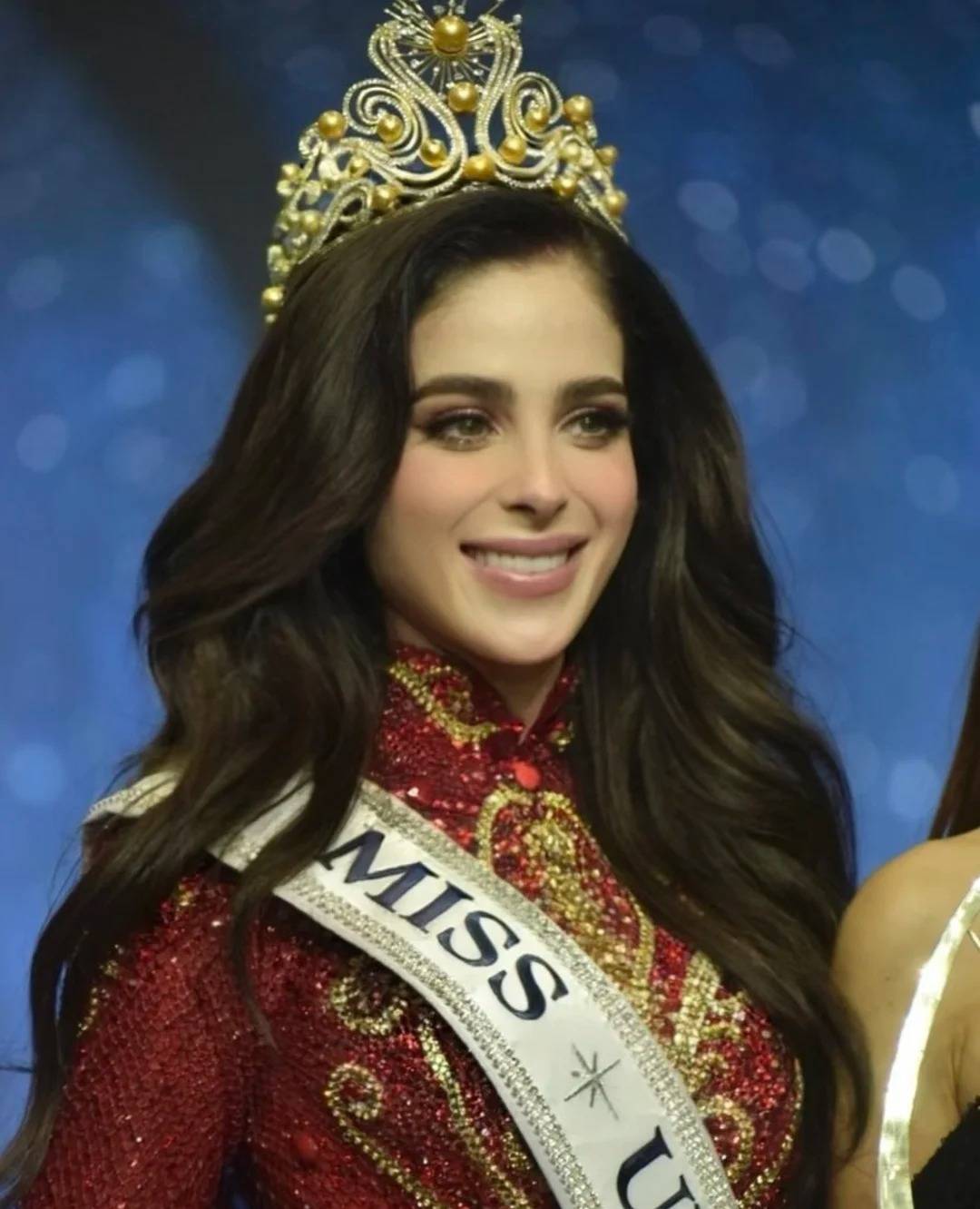 环球小姐决赛成“动物开会”<strong></p>
<p>格林美股票</strong>?冠军被羞辱又深陷暗箱丑闻