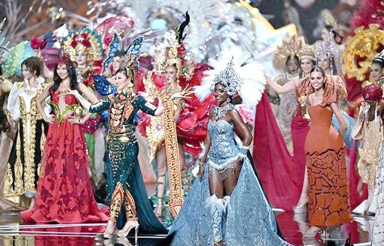 环球小姐决赛成“动物开会”<strong></p>
<p>格林美股票</strong>?冠军被羞辱又深陷暗箱丑闻