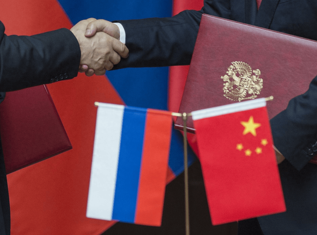 挂断白宫电话后，中方第一时间向普京道喜，俄方：俄中伙伴关系不断向前发展