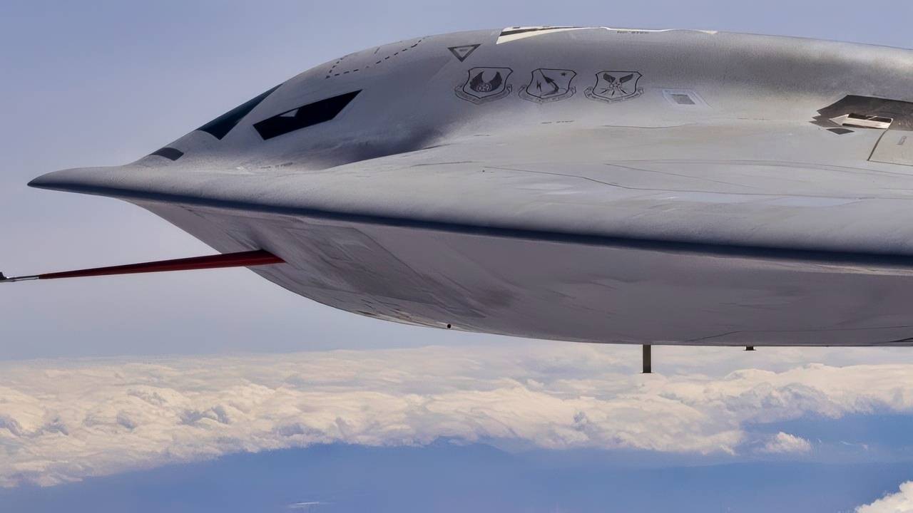 美媒:想让B-21深入中俄腹地<strong></p>
<p>铜陵有色股票</strong>,自由出入肆意轰炸,100架远远不够