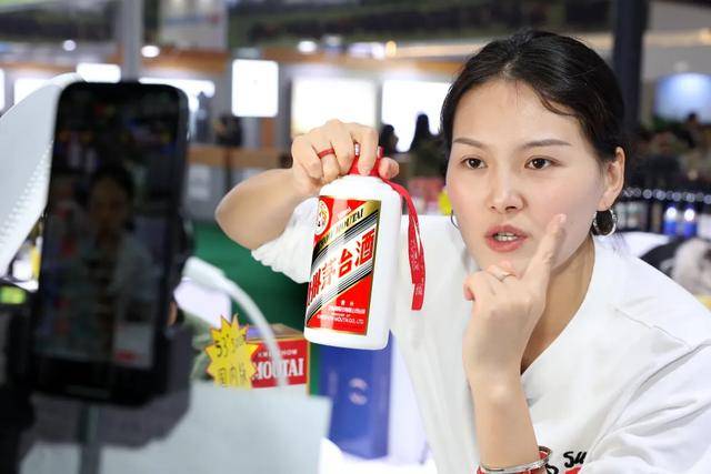 飞天茅台快逼近1499元<strong></p>
<p>铜陵有色股票</strong>了