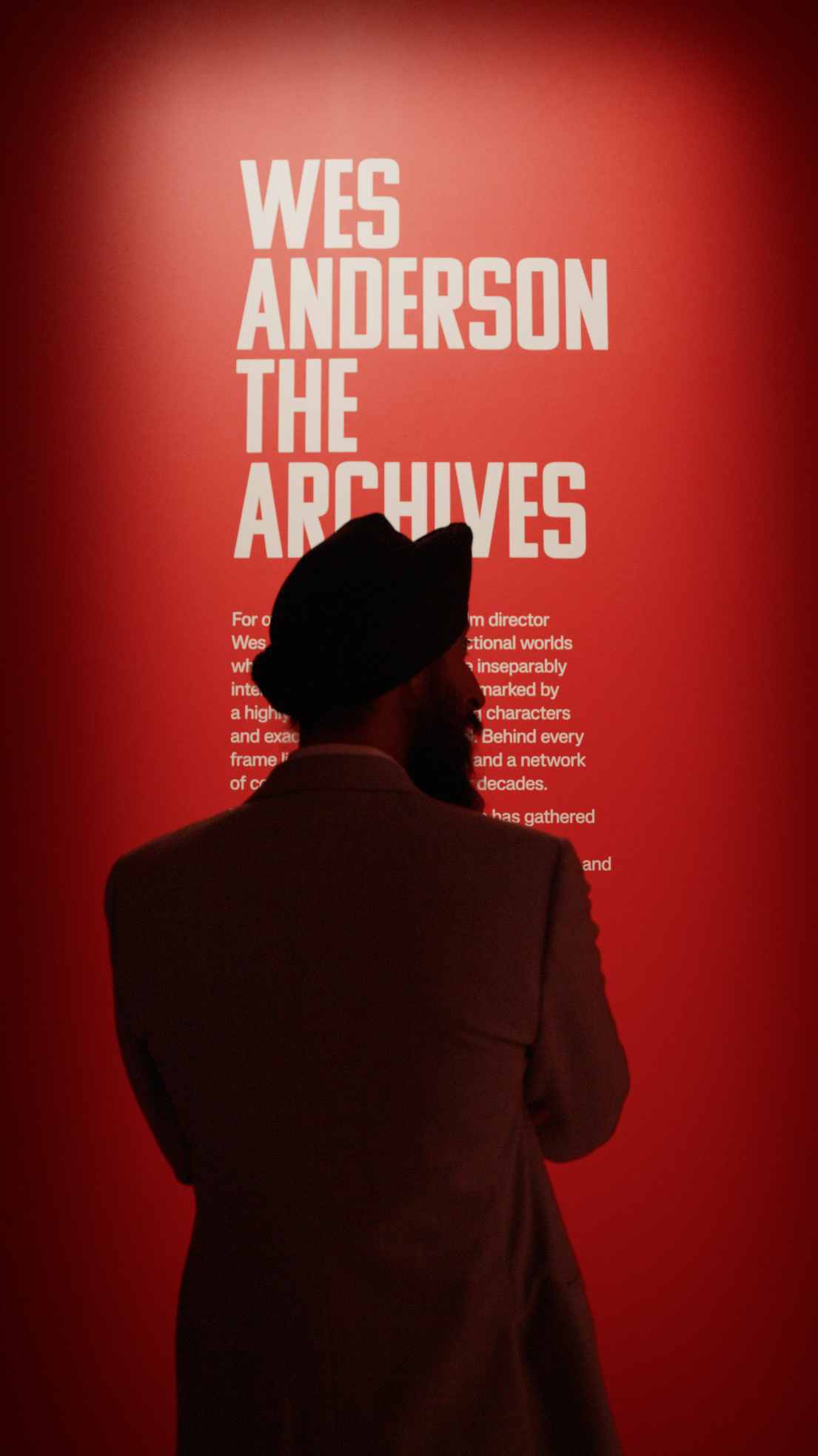 王楚然一席蓝色复古裙惊艳成都<strong></p>
<p>铜陵有色股票</strong>,欧阳娜娜一身LV看展愈加熟女风!