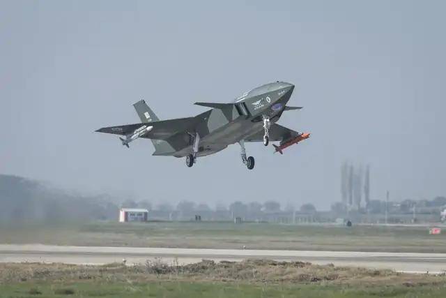 我们落后了?土耳其完成“世界首次无人机发射空空弹”<strong></p>
<p>舍得股票</strong>,性能如何