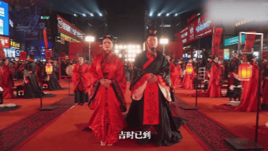 汶川地震被救起的女孩，和救她的军人结婚了