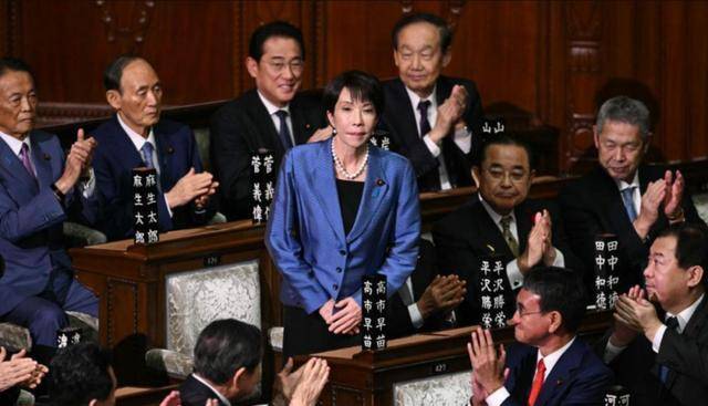 歼15对日机亮剑<strong></p>
<p>第一创业股票</strong>，美防长紧急警告日本，高市早苗却发言要求中方