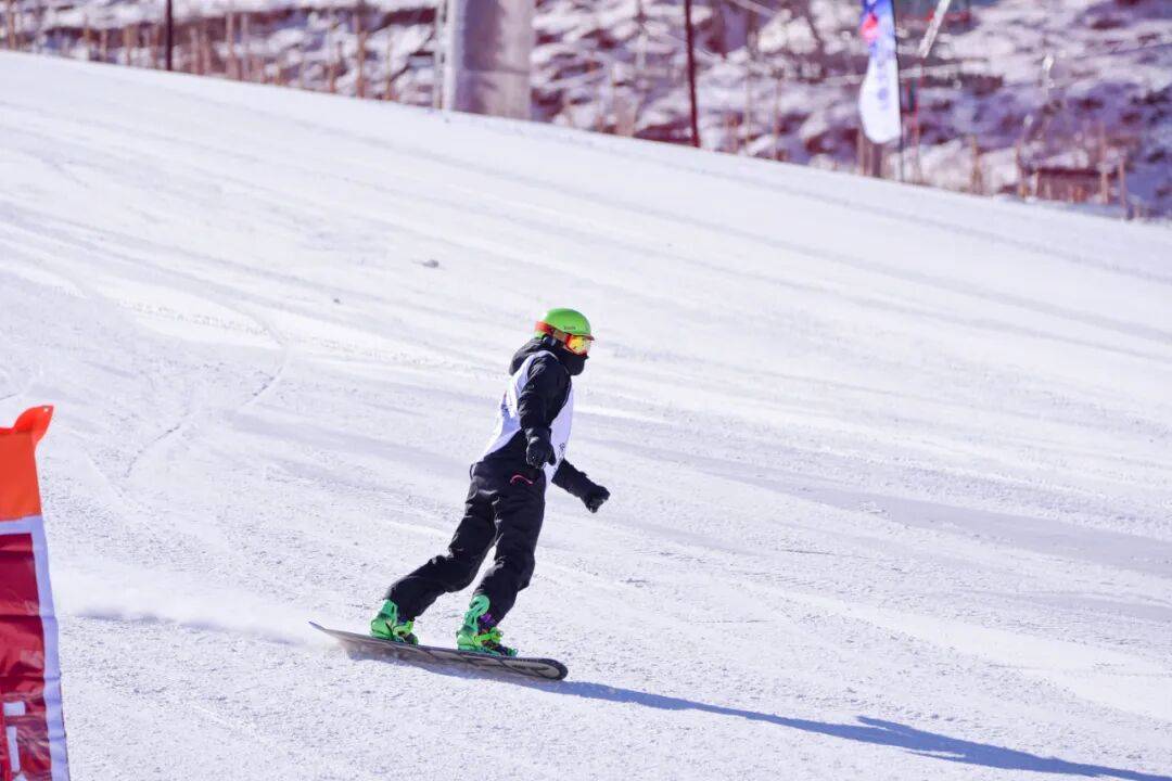 20年前落选的“东北超女”<strong></p>
<p>第一创业股票</strong>,用黑历史段子杀回来了