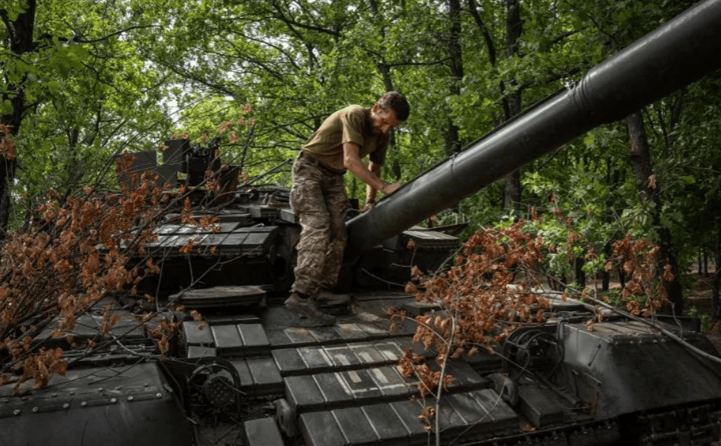 难怪乌克兰越打越拉胯<strong></p>
<p>两面针股票</strong>,原来基辅军火库已经见底,美方成功帮俄罗斯逆转战局!