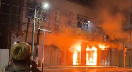 汕头一自建房夜晚起火8人遇难:一楼为五金店<strong></p>
<p>上工申贝股票</strong>,楼上住有多人,窗户有防盗网