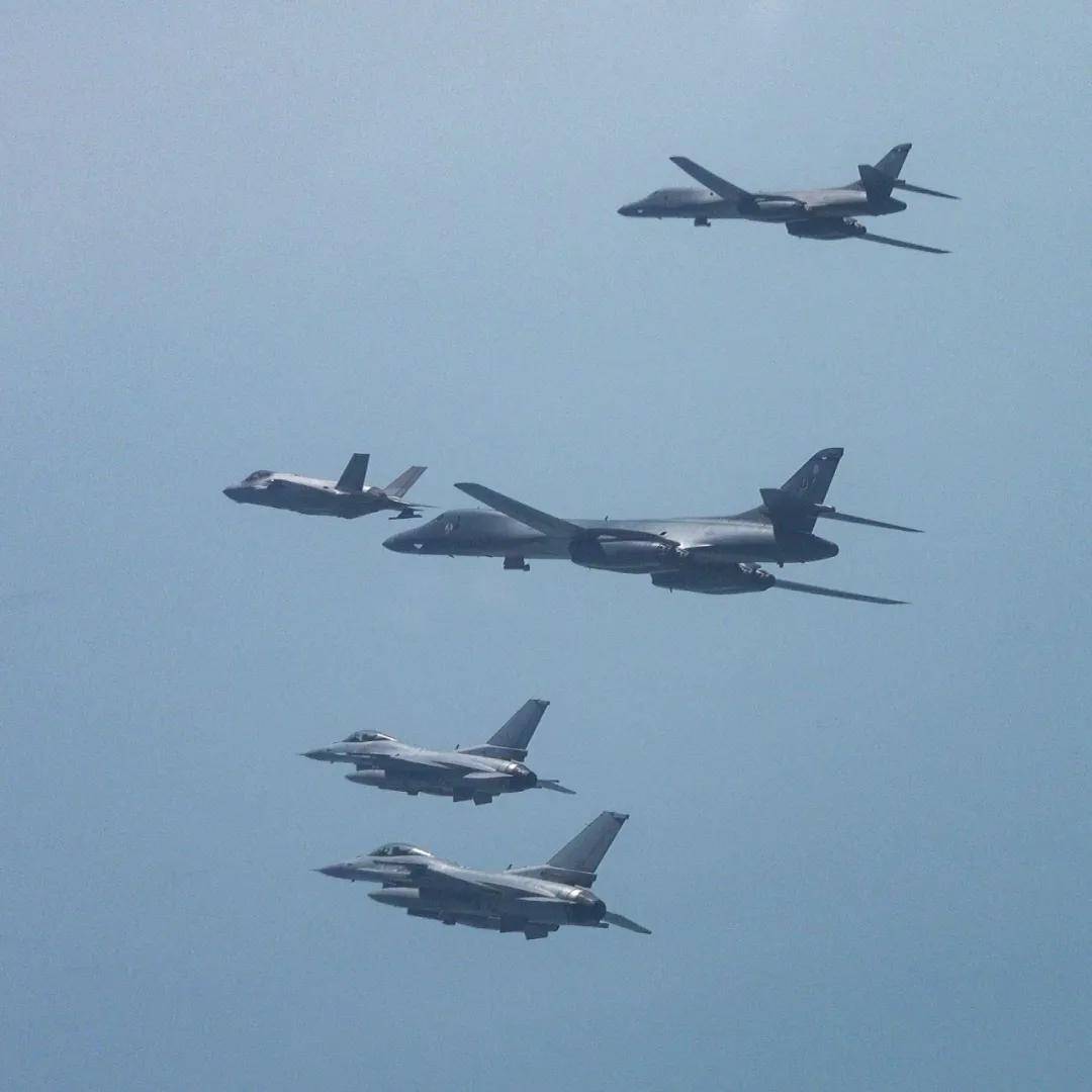 美轰炸机来了<strong></p>
<p>三六零股票</strong>,不许中国改变现状?遇上歼16,将重现猎火鸡名场面