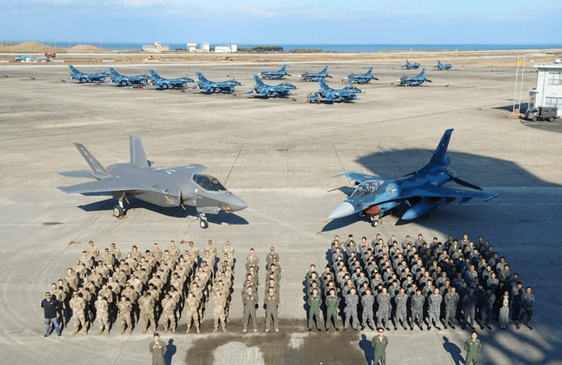 美轰炸机来了<strong></p>
<p>三六零股票</strong>,不许中国改变现状?遇上歼16,将重现猎火鸡名场面