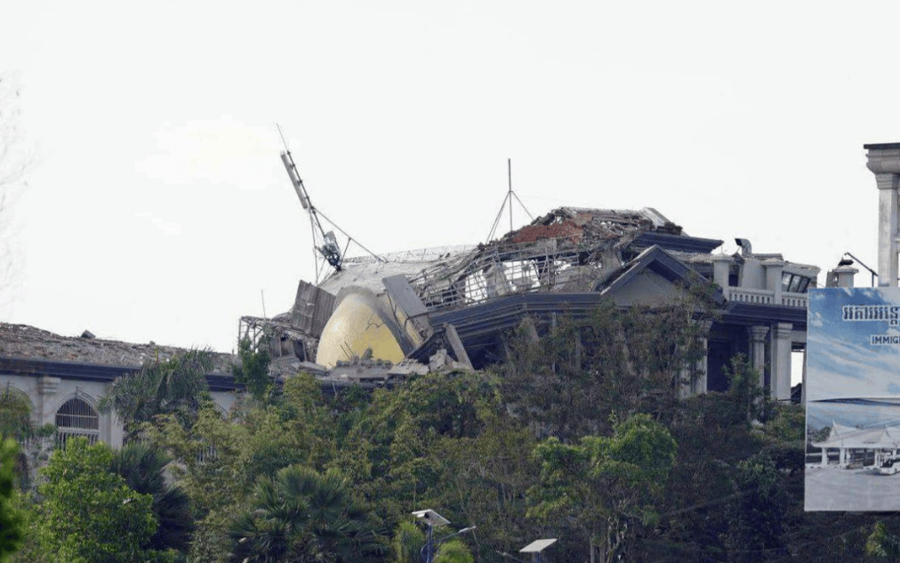 泰军8天猛攻柬埔寨<strong></p>
<p>上海电气股票股吧</strong>，洪森父子单方面乞和，泰国民意沸腾，举国振奋