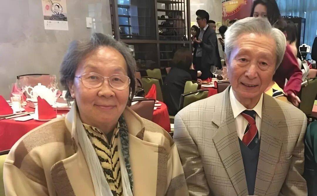 钟瑞去世<strong></p>
<p>上海电气股票股吧</strong>！宋世雄永别爱妻！