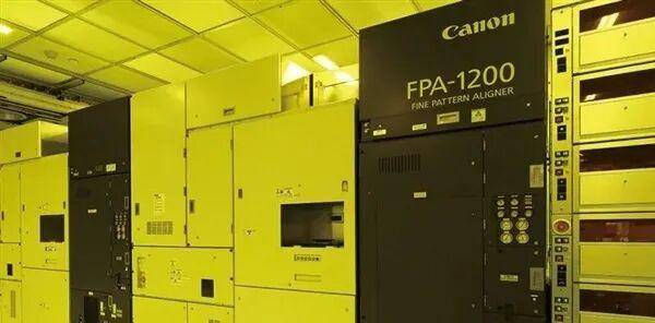 1.4nm制程<strong></p>
<p>海南航空股票</strong>！纳米压印技术突破