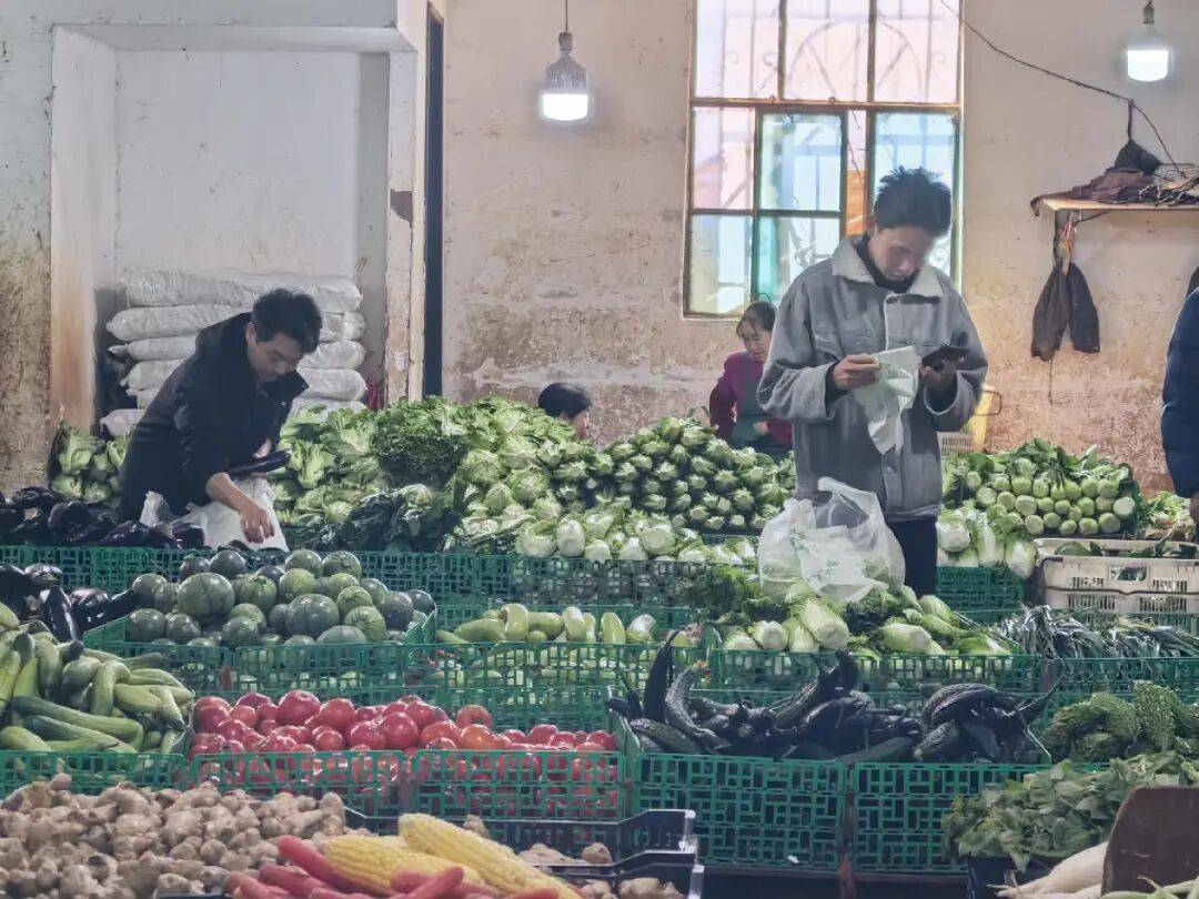 价格飙升至70元/公斤<strong></p>
<p>四川九洲股票</strong>!很多昆明人家中必备……