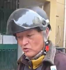 太夸张！上海人比比谁家楼下井盖多！有人家门口100个<strong></p>
<p>芯片股票</strong>，“走路难！到处都像贴膏药”...