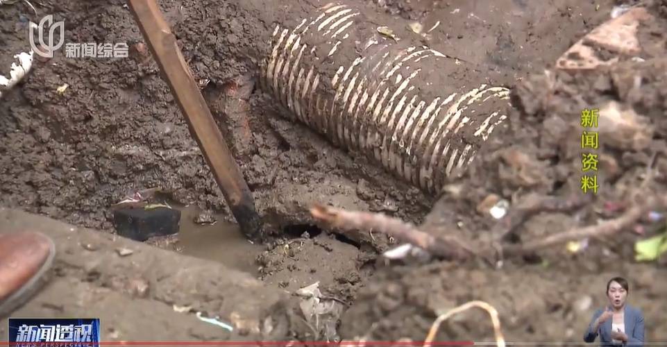 太夸张！上海人比比谁家楼下井盖多！有人家门口100个<strong></p>
<p>芯片股票</strong>，“走路难！到处都像贴膏药”...