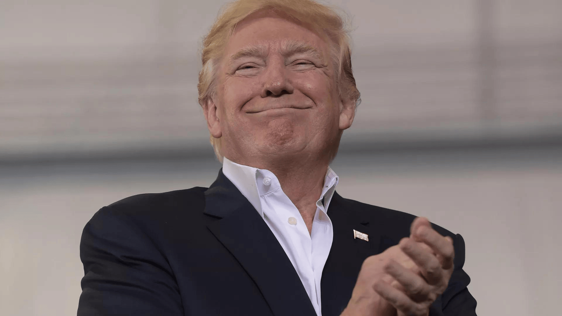 克林顿破釜沉舟式宣战<strong></p>
<p>芯片股票</strong>，宁可身败名裂，也要让特朗普“陪葬”