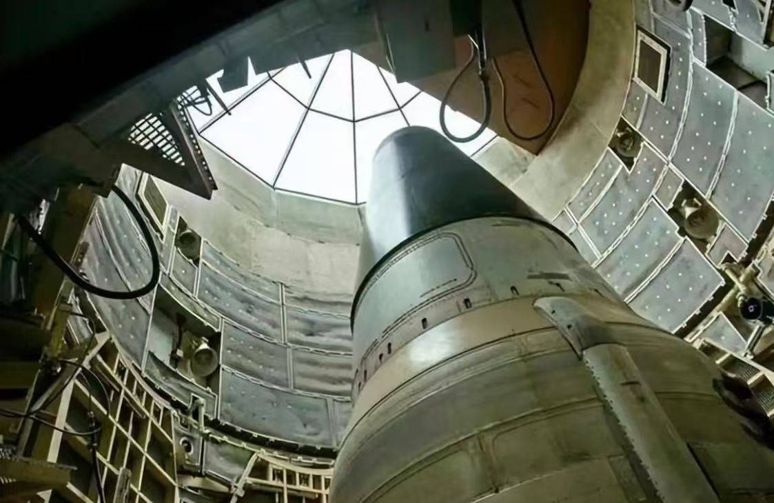 仅剩 27 天！特朗普主动求与中国谈判<strong></p>
<p>中国中免股票</strong>，中方断然回绝，毫无协商余地