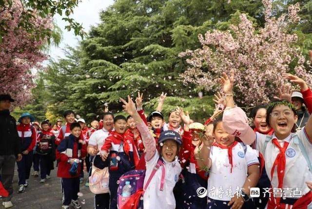 青岛官宣中小学春秋假安排<strong></p>
<p>长春燃气股票</strong>，山东已有15市确认设立中小学春秋假