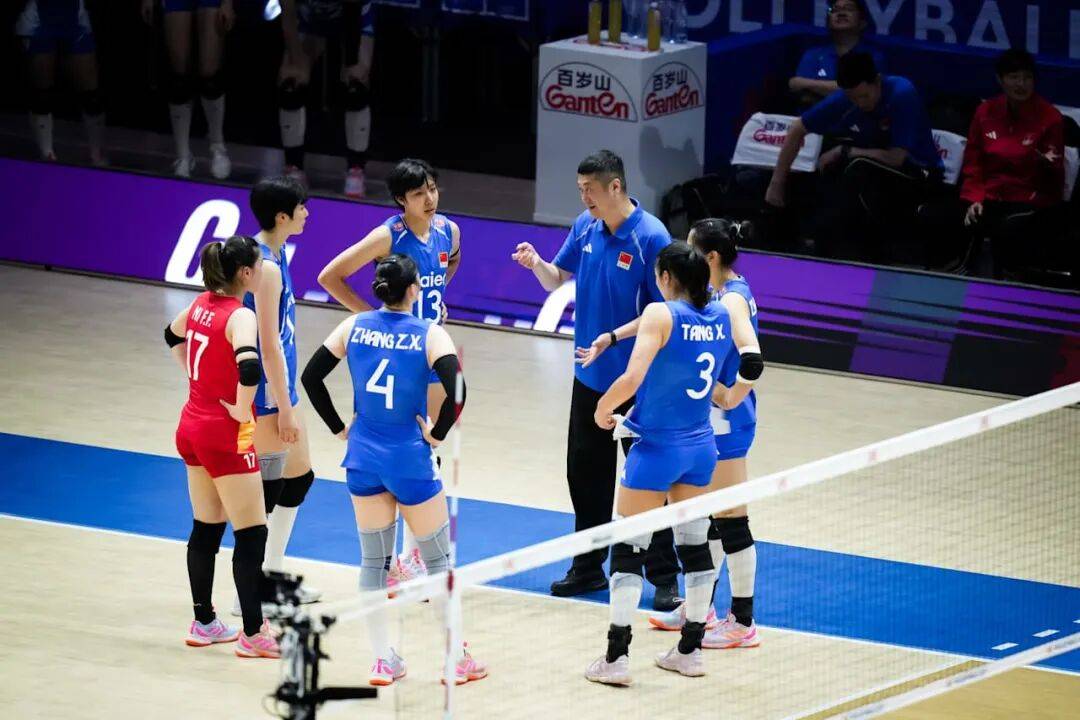 新赛季国际赛场首秀<strong></p>
<p>海南发展股票</strong>，中国女排0比3不敌捷克女排